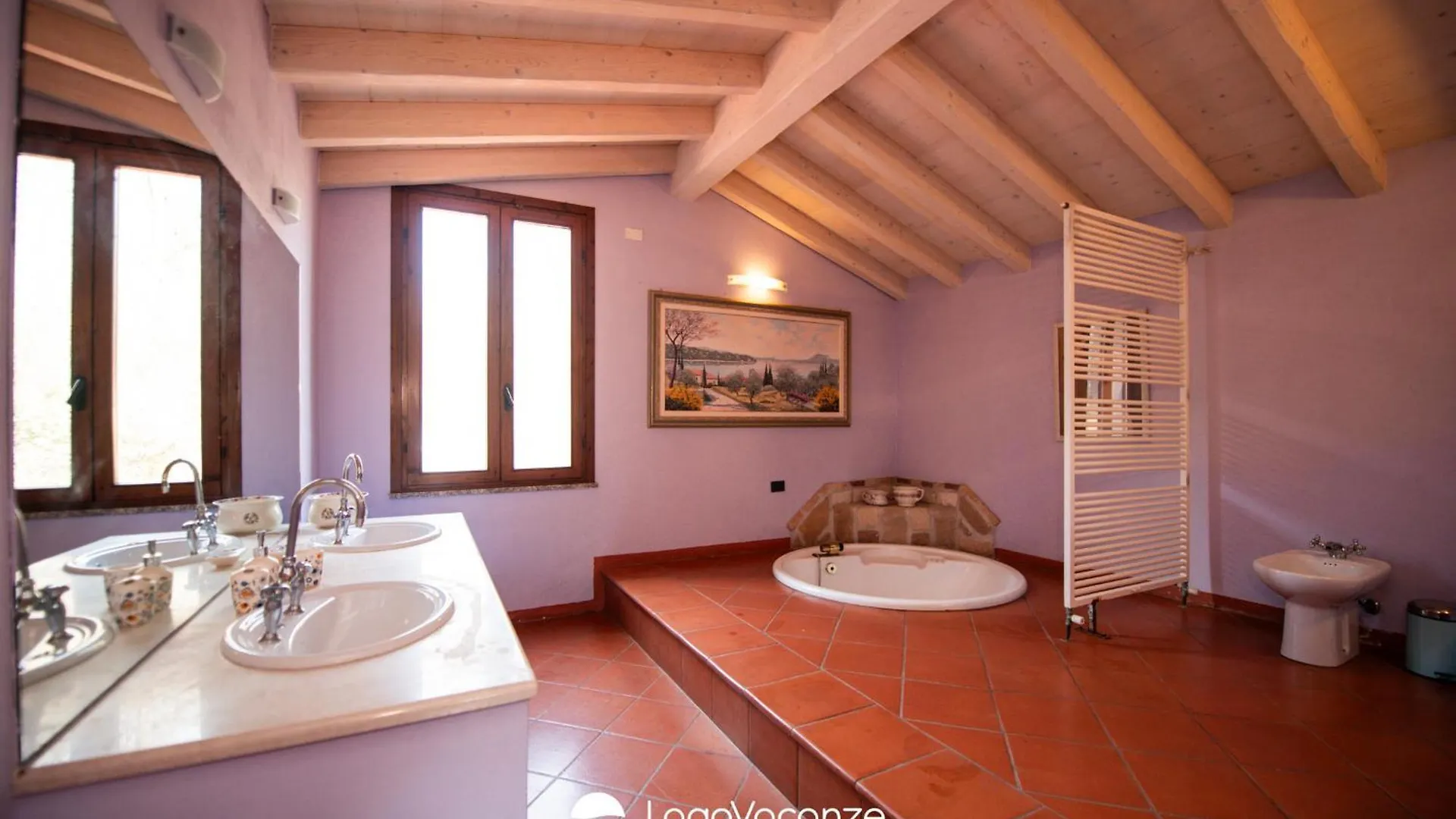 Villa Catharina Roe 0*,  Itália